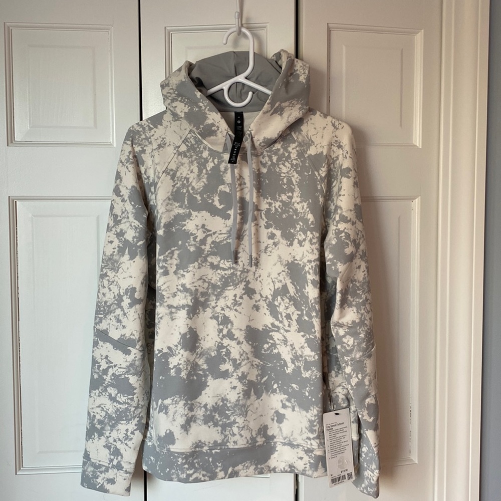 Lululemon hoodie camo medium NWT